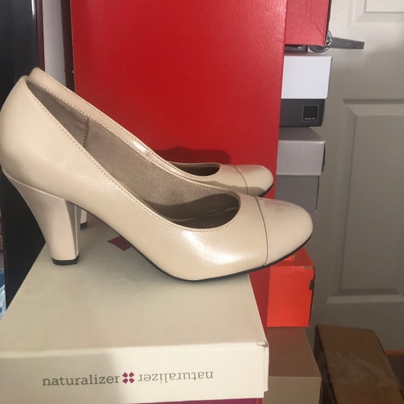 NWT Natualizer heels leather beige - Picture 1 of 2